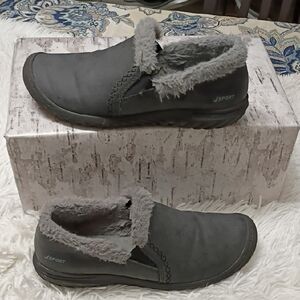 Sport Cozy Plush Gray Slip On Shoes Or Slippers With Faux Fur Women's 8M